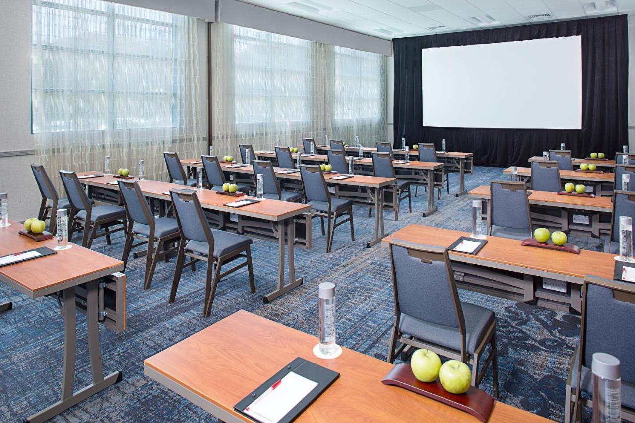 Los Angeles Marriott Burbank Airport Екстер'єр фото
